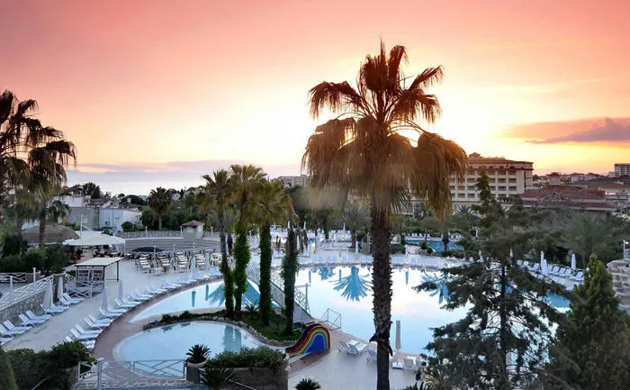 Seaden Corolla Hotel