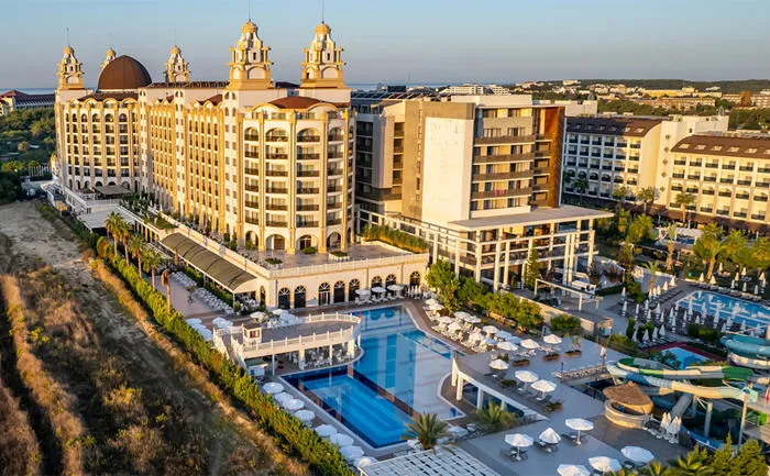 Jadore Deluxe Hotel & Spa